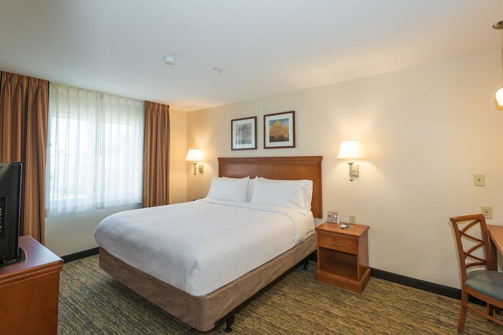 แคนเดิ้ลวูด สวีท โมบิล-ดาวน์ทาวน์ Hotel ภายนอก รูปภาพ