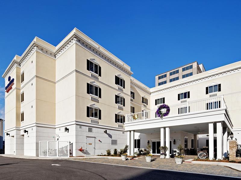 แคนเดิ้ลวูด สวีท โมบิล-ดาวน์ทาวน์ Hotel ภายนอก รูปภาพ