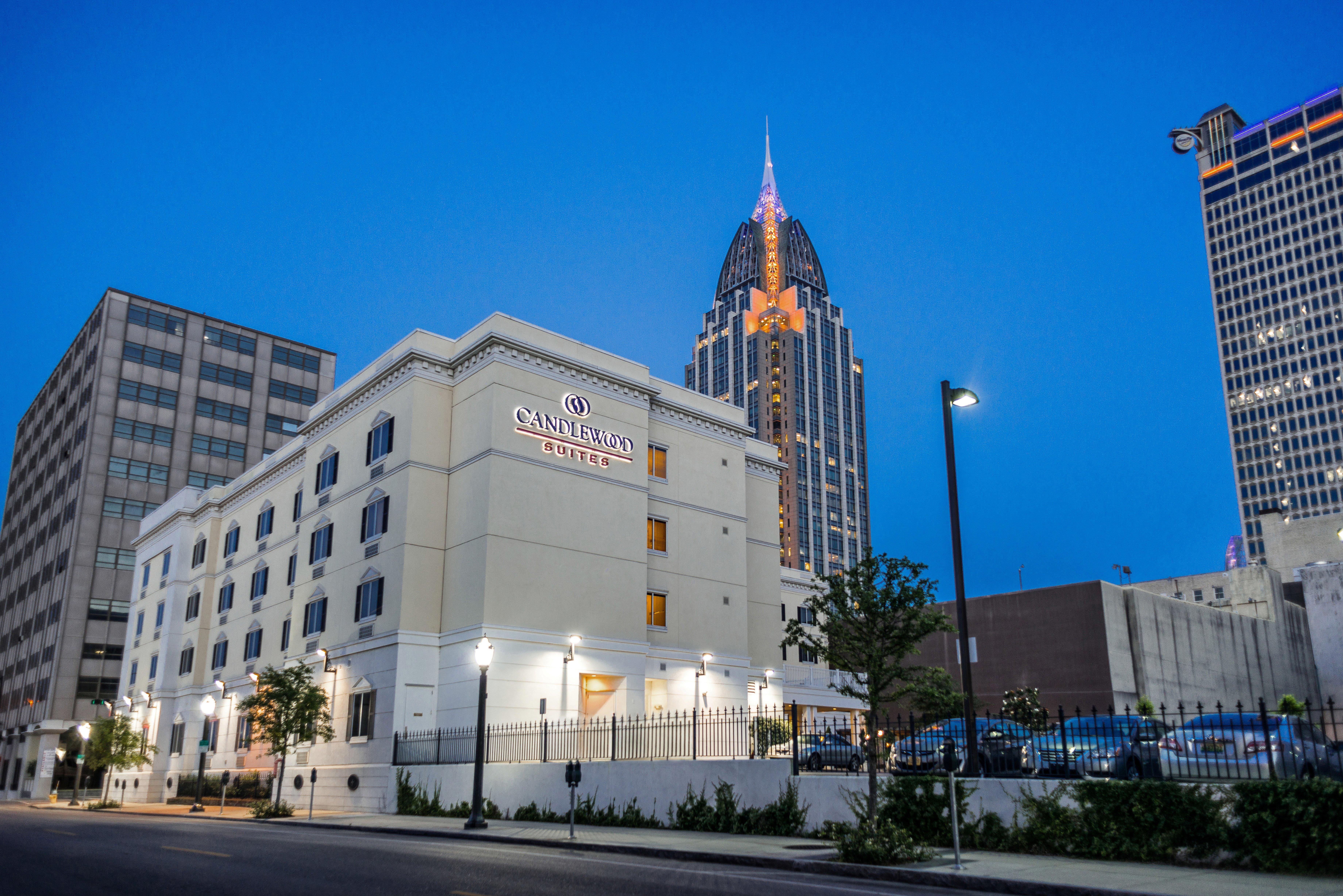 แคนเดิ้ลวูด สวีท โมบิล-ดาวน์ทาวน์ Hotel ภายนอก รูปภาพ